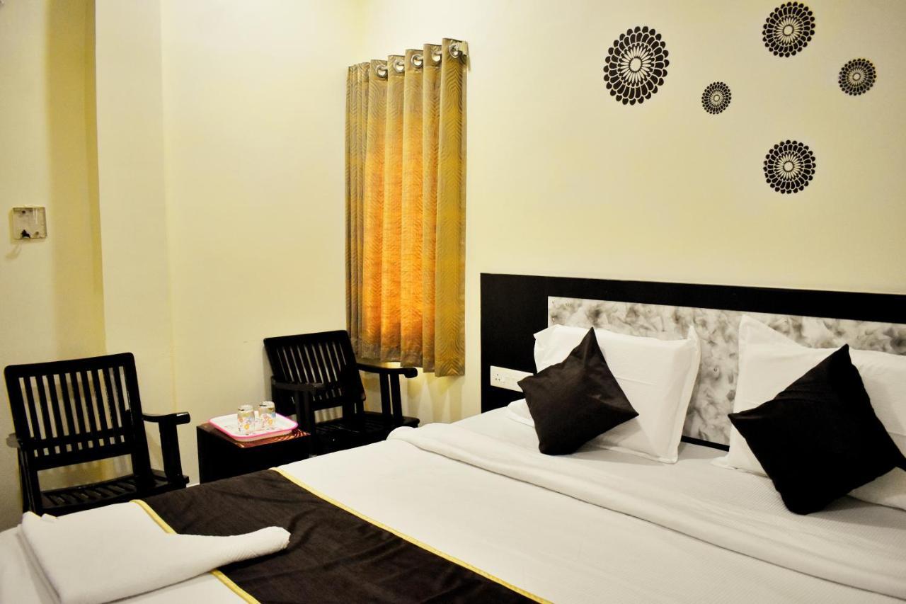 Skyotel Hotels & Banquets Vijayawāda Екстериор снимка
